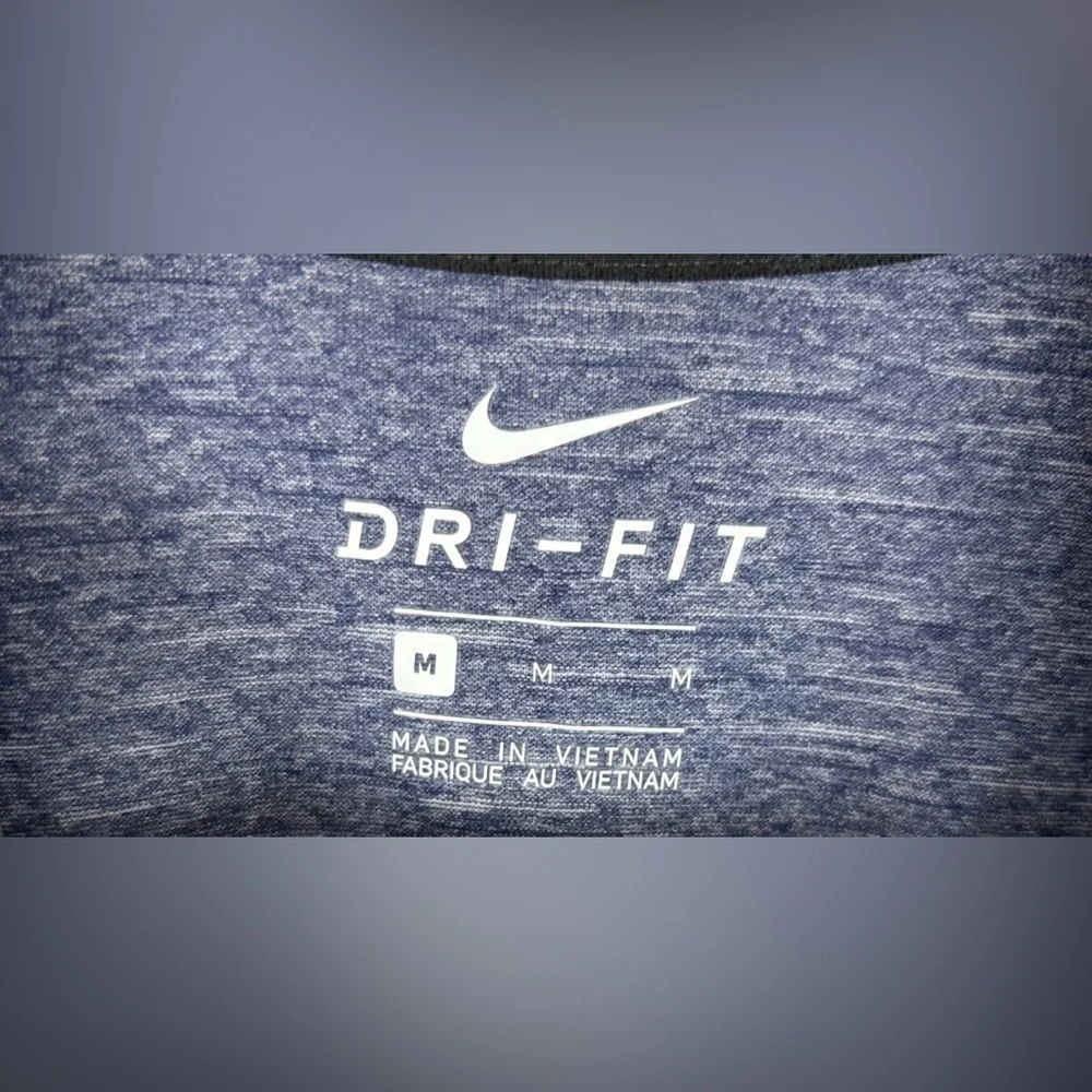 Nike Swim Men’s M dri-fit Short-Sleeve Hydroguard T-Shirt Navy heather NEW NWT